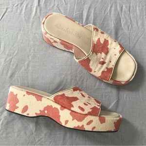 Lisa Says Gah Cowprint Dakota Flatform Shoes